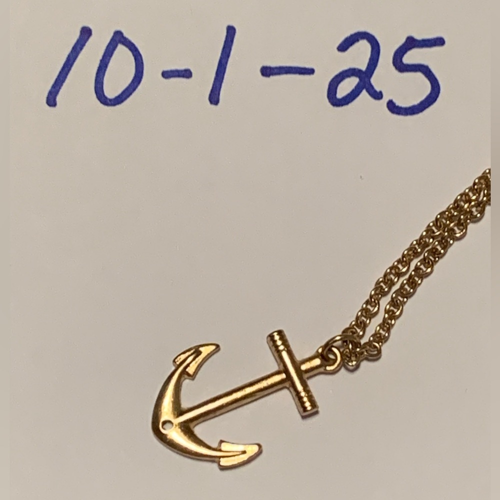Gold Anchor Pendant Necklace